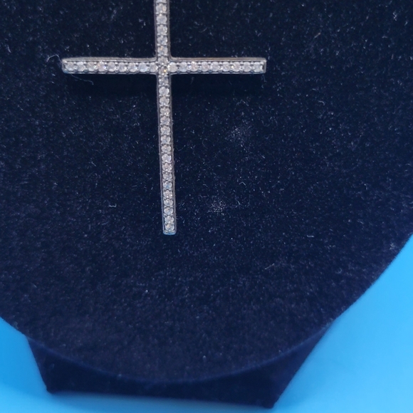 Vintage Gold and Diamond Cross Necklace - Picture 4 of 4